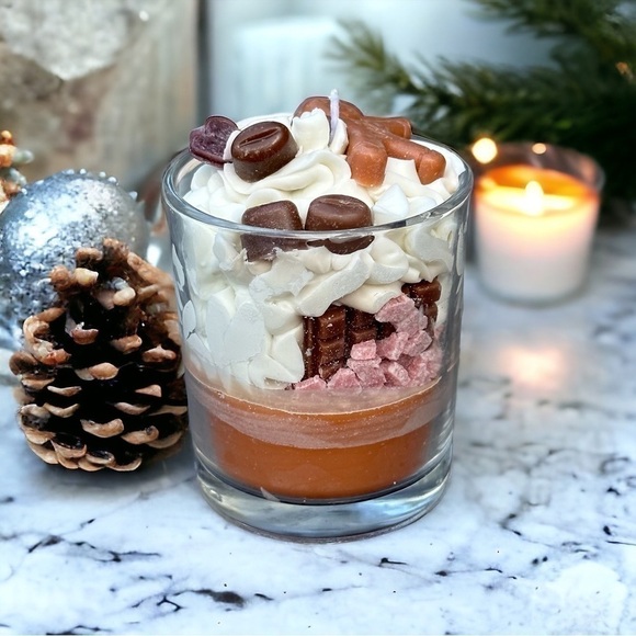 ⚠️SALE Candle // Handmade Gingerbread Man Soy Wax Candle SEND OFFERS🥳 - Picture 5 of 5